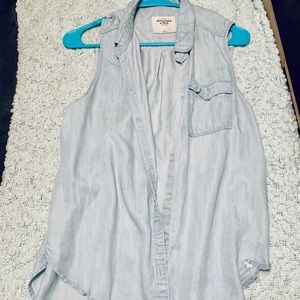 Small Abercrombie & Fitch vest